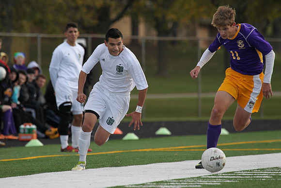 Boylan Varsity Boys Soccer vs Hononegah Regional Final 10-26-2013-4908