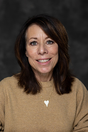 Tracy Krahmer Portraits 11-15-2024-0774