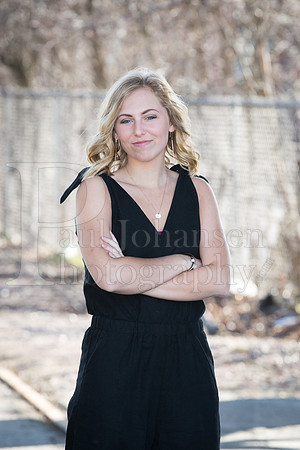 Annie Cyrs Senior Images 4-24-2018-0098
