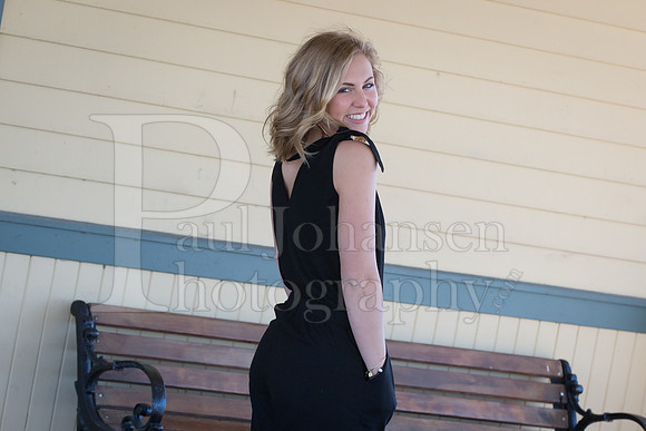 Annie Cyrs Senior Images 4-24-2018-0037